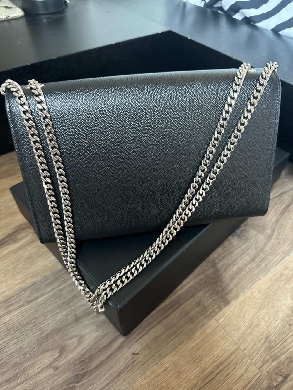 SAINT LAURENT KATE MEDIUM CHAIN BAG WITH TASSEL IN GRAIN - Picture 8 of 17